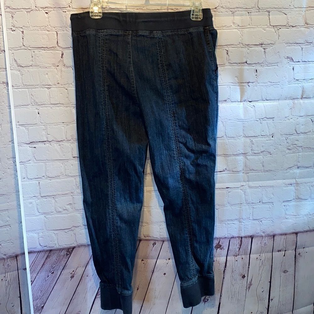 Boom Boom Jeans    - Picture 2 of 4
